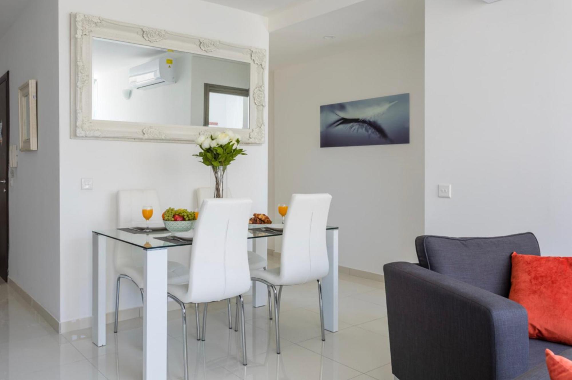 Saint Julian - Lovely Apartment With Terrace - Cityapartmentstay St. Julian's Exterior foto